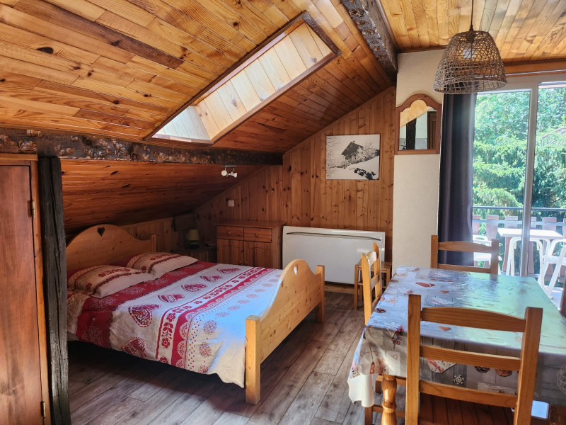 COIN NUIT DANS SALON - APPARTEMENT LES SORBIERS N°1 - VALLOIRE CENTRE