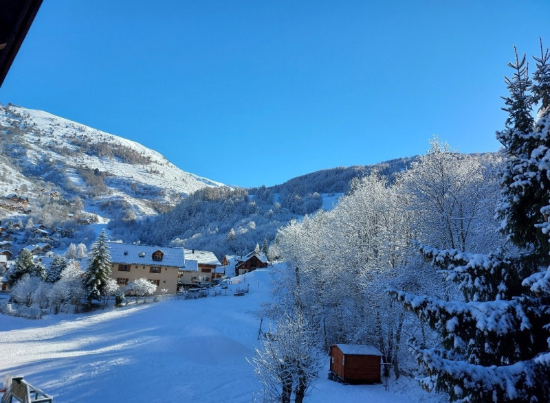 VUE HIVER DU BALCON - APPARTEMENT LES SORBIERS N°1 - VALLOIRE CENTRE