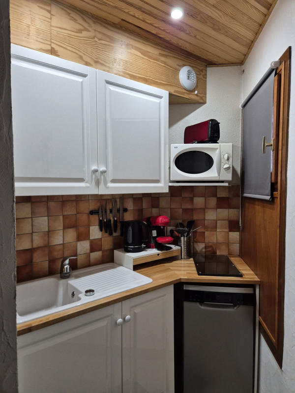 CUISINE - APPARTEMENT LE THYMEL 70 - VALLOIRE LES VERNEYS - VALLOIRE RESERVATIONS CUISINE - APPARTEMENT LE THYMEL 70 - VALLOIRE LES VERNEYS - VALLOIRE RESERVATIONS