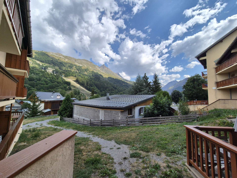 ENTREE - APPARTEMENT LE THYMEL 70 - VALLOIRE LES VERNEYS - VALLOIRE RESERVATIONS ENTREE - APPARTEMENT LE THYMEL 70 - VALLOIRE LES VERNEYS - VALLOIRE RESERVATIONS