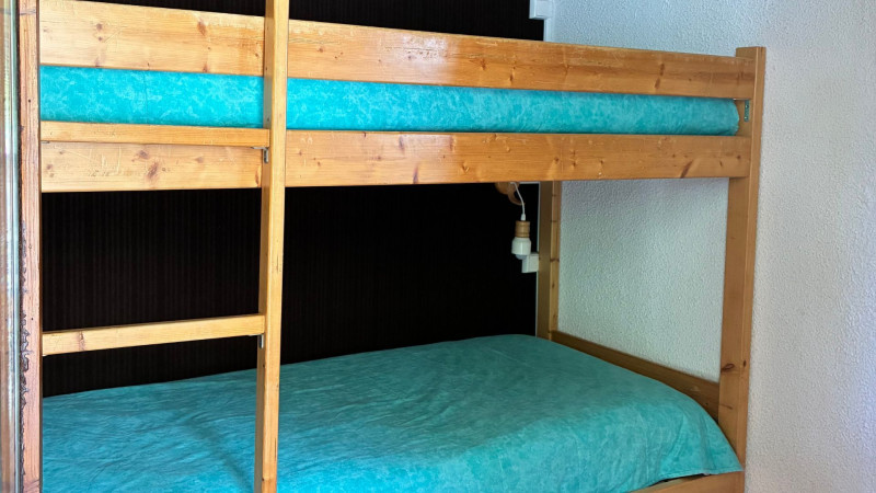 CHAMBRE - APPARTEMENT LE CHAMOIS 8 - VALLOIRE CENTRE CHAMBRE - APPARTEMENT LE CHAMOIS 8 - VALLOIRE CENTRE