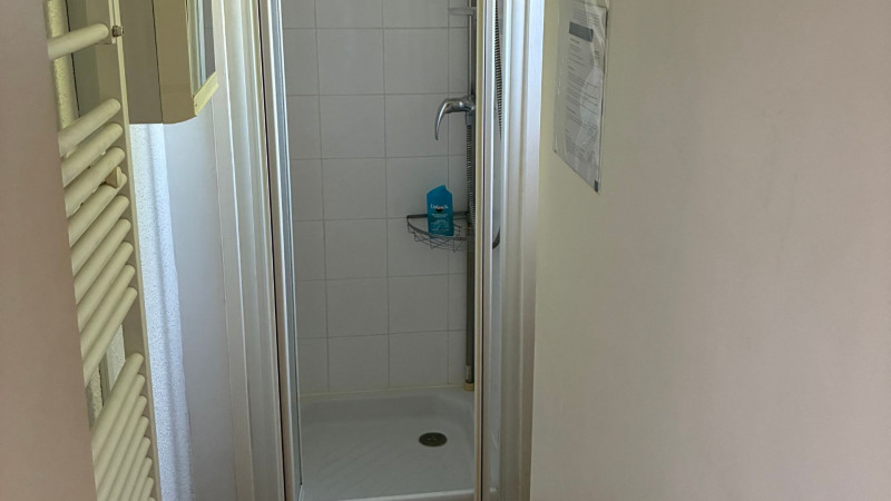 SALLE D'EAU - APPARTEMENT LE CHAMOIS 8 - VALLOIRE CENTRE SALLE D'EAU - APPARTEMENT LE CHAMOIS 8 - VALLOIRE CENTRE