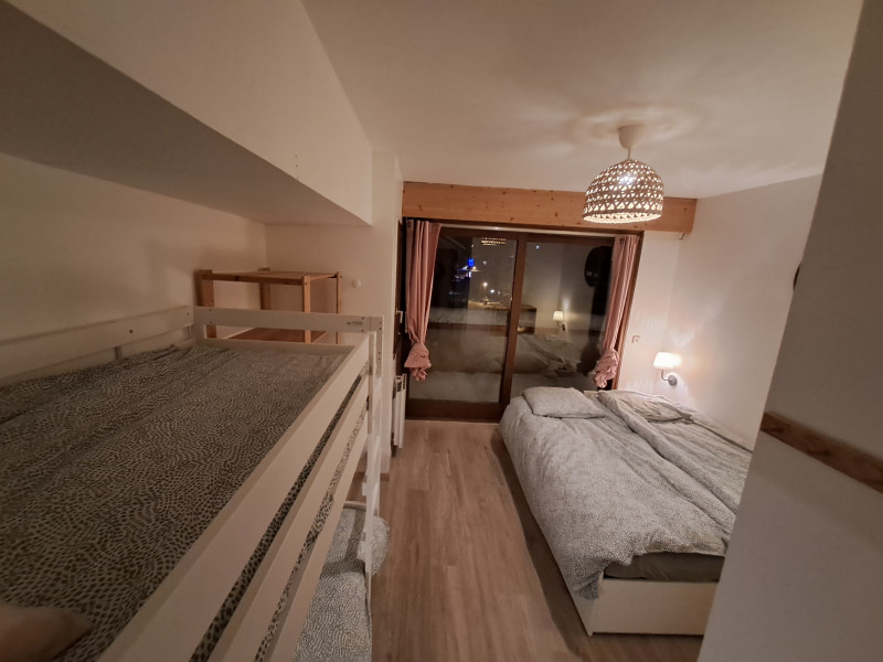 CHAMBRE - APPARTEMENT ROCHEVERT - VALLOIRE CENTRE