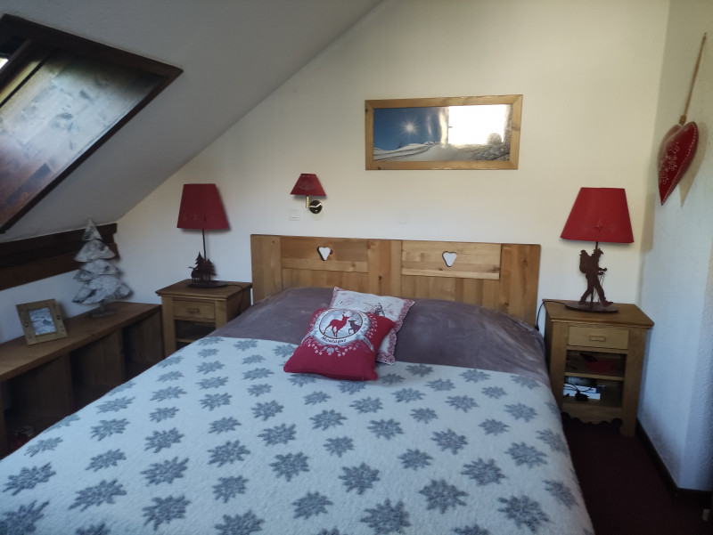 CHAMBRE - APPARTEMENT LES VALMONTS DAPHNE 63 - LES CHARBONNIERES VALLOIRE CHAMBRE - APPARTEMENT LES VALMONTS DAPHNE 63 - LES CHARBONNIERES VALLOIRE