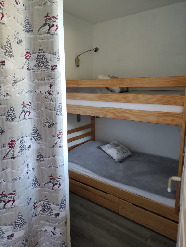 CABINE - APPARTEMENT LES VALMONTS DAPHNE 63 - LES CHARBONNIERES VALLOIRE CABINE - APPARTEMENT LES VALMONTS DAPHNE 63 - LES CHARBONNIERES VALLOIRE