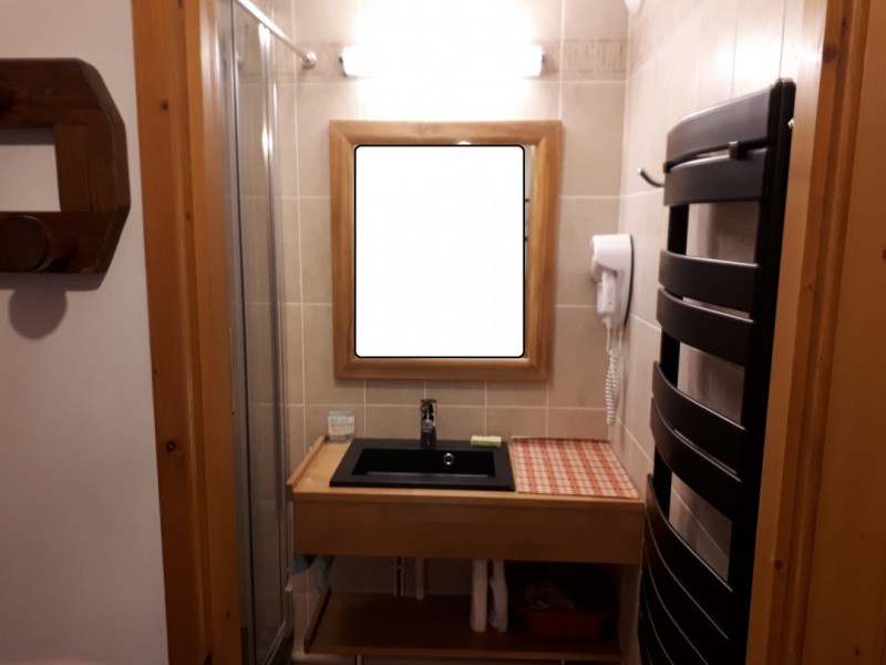 Salle de bains - Ancolie n° 202 Les Chalets de la Vallée d'or - Valloire Salle de bains - Ancolie n° 202 Les Chalets de la Vallée d'or - Valloire