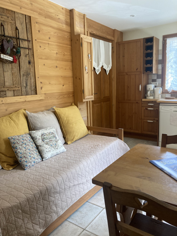 SALON - CASAREVA - VALLOIRE LE SERROZ - VALLOIRE RESERVATIONS