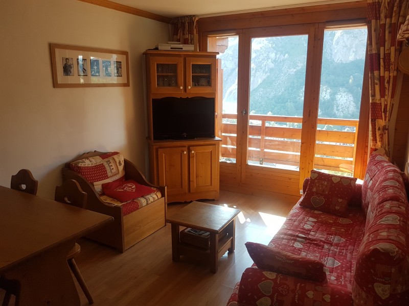 Salon - Chalets de la Vallée d'Or Edelweiss 001 Salon - Chalets de la Vallée d'Or Edelweiss 001